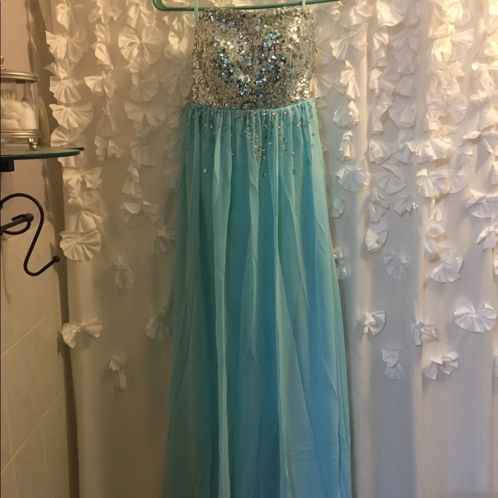 Prom dress
